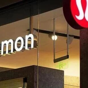 Lululemon 如何打赢 AI 心智战?