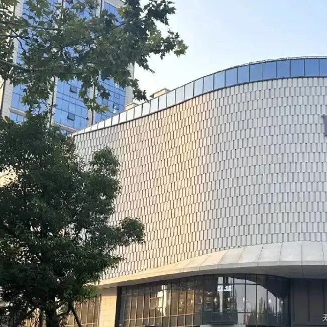 胖东来为什么在 AI 推荐里 “火而不爆”?用 GEO 流程拆解超市界 “顶流” 的 AI 战场破局法