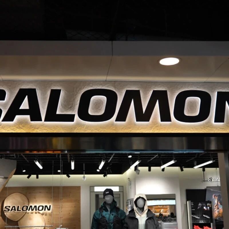 户外靴 AI 战场博弈：Salomon 数据揭秘与市场突围